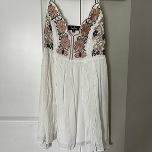 Lulus white floral dress